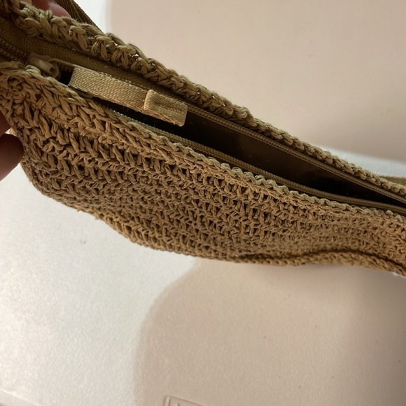 Uniqlo Tan Crossbody Bag - Picture 2 of 5